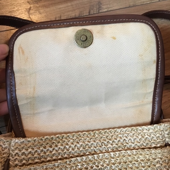 ❗️SOLD❗️ Vintage 90s/Y2K Straw Crossbody Purse - Picture 5 of 8